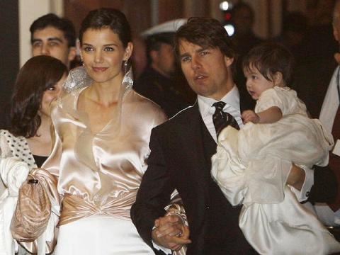 tom cruise and katie holmes wedding photos. Tom Cruise and Katie Holmes